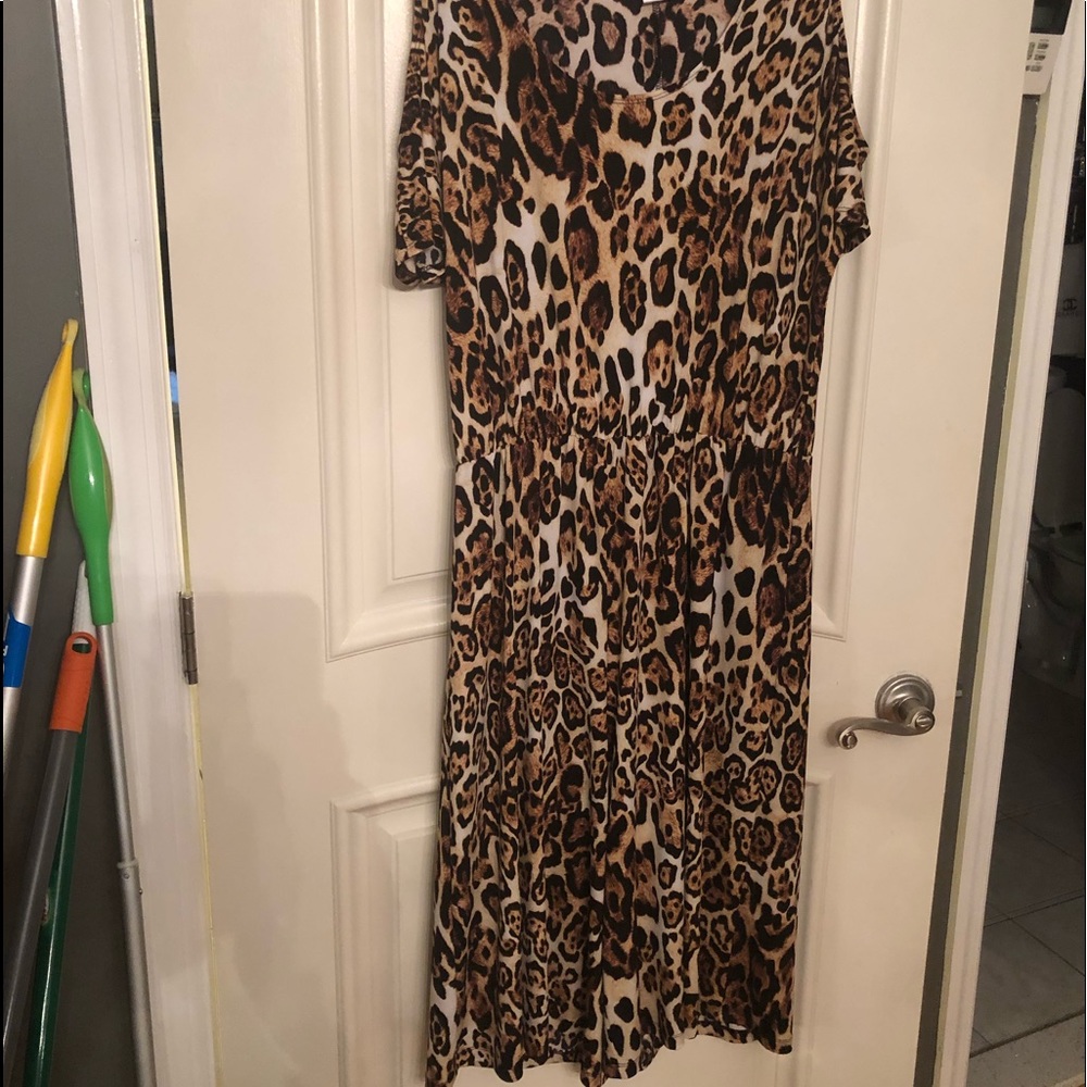 Leopard jumper